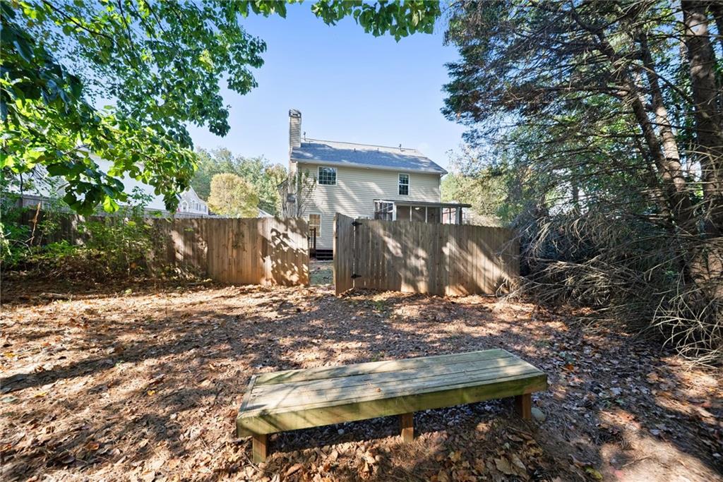906 Wandering Vine Drive SE