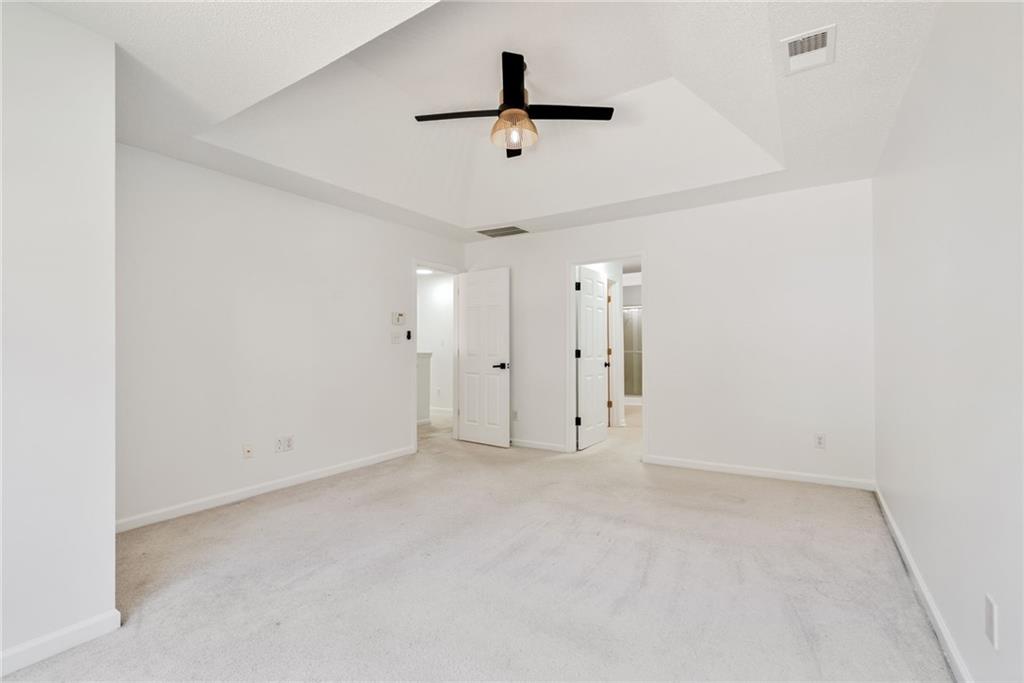 906 Wandering Vine Drive SE