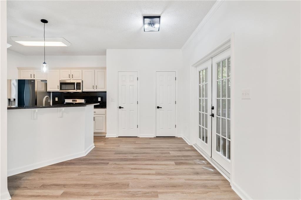906 Wandering Vine Drive SE