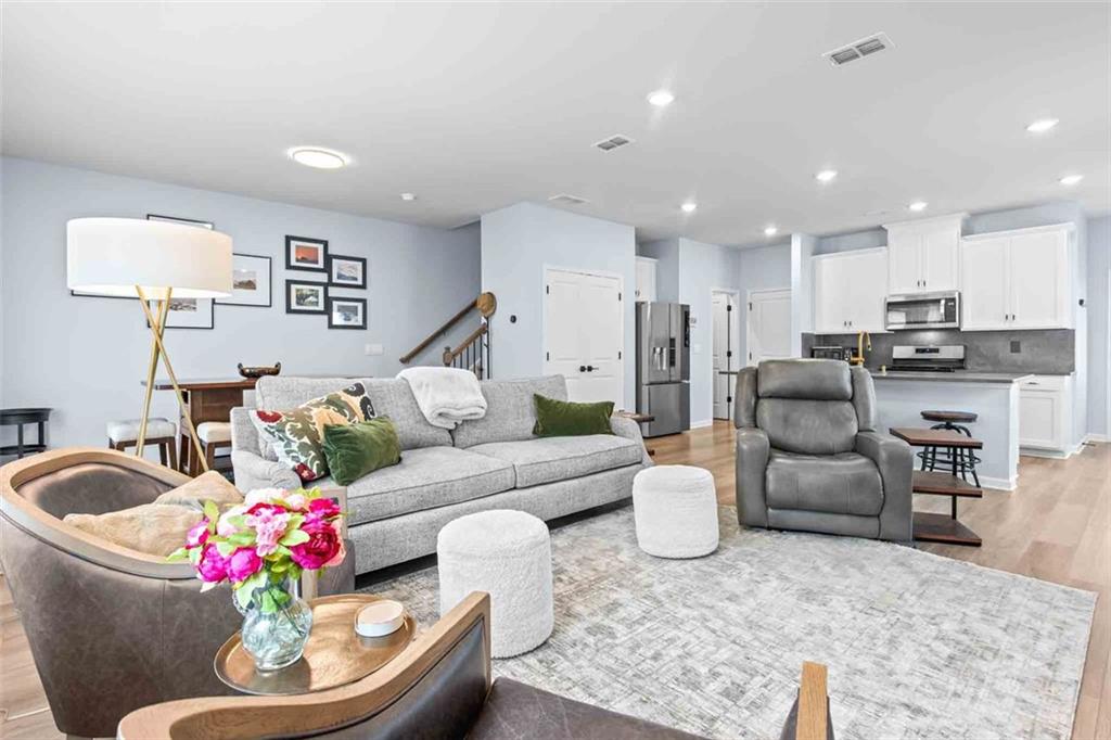 3615 Shore Wood Avenue