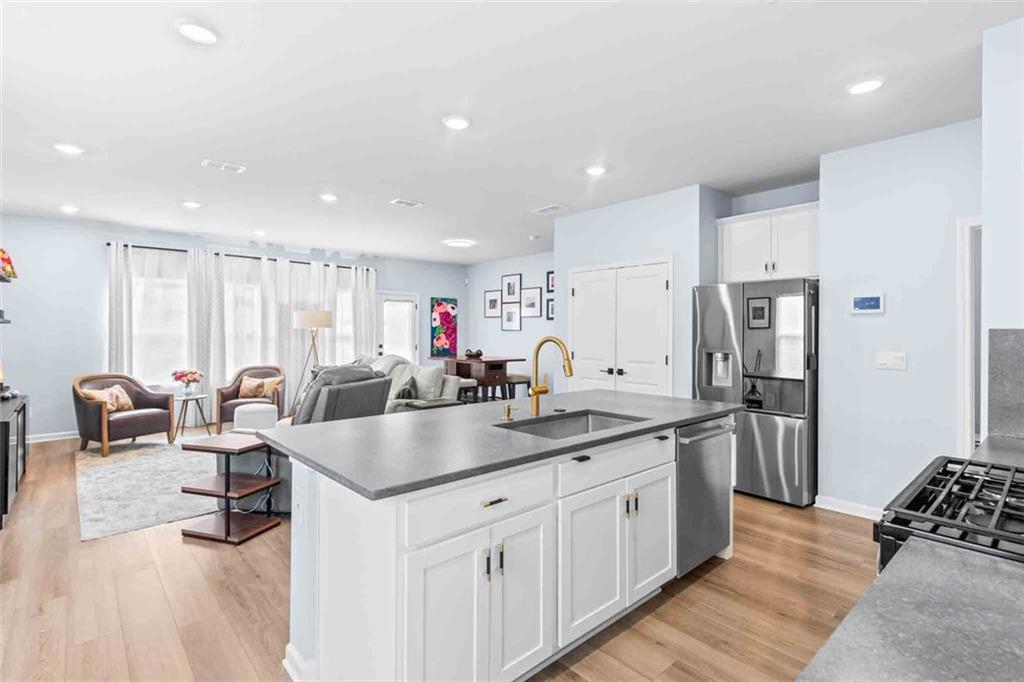 3615 Shore Wood Avenue