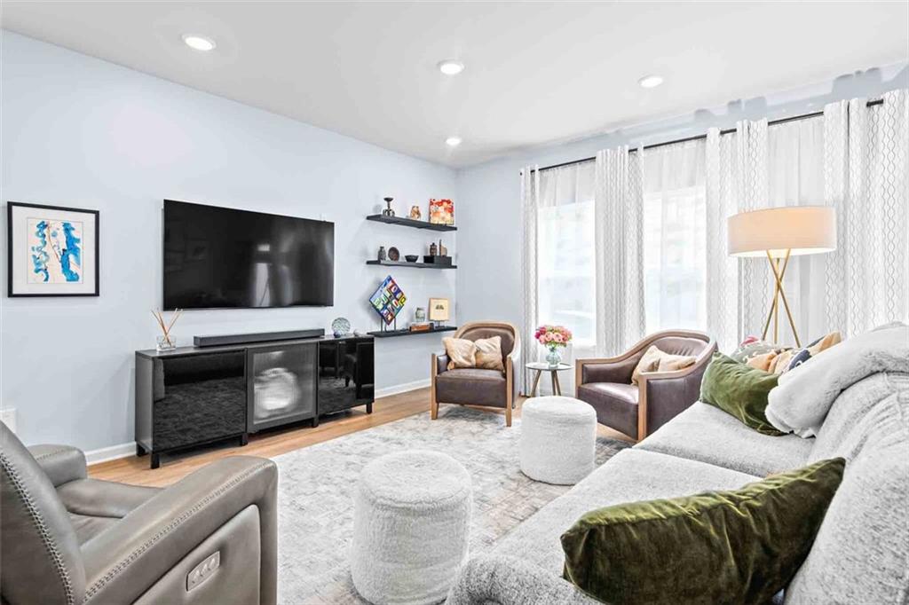 3615 Shore Wood Avenue