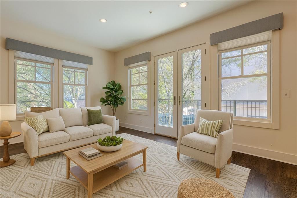 925 Garrett Street SE Unit 215