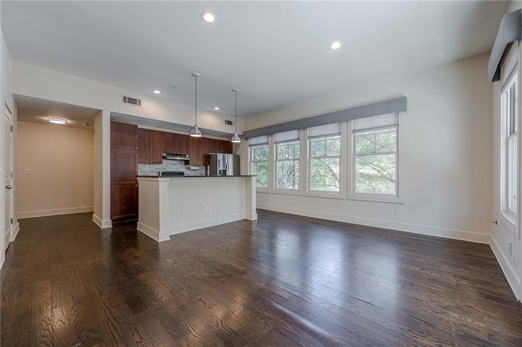 925 Garrett Street SE Unit 215