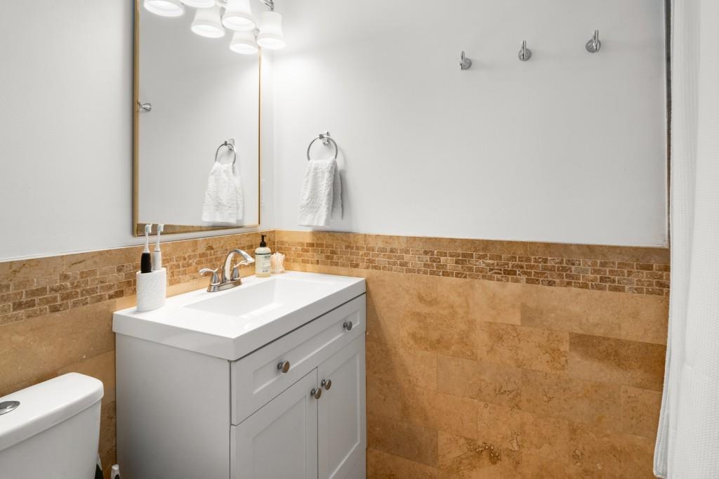 6825 Sunny Brook Lane