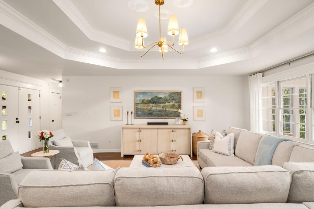 6825 Sunny Brook Lane