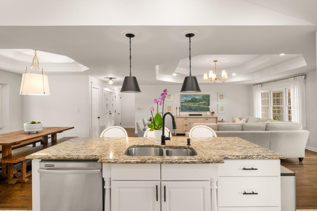 6825 Sunny Brook Lane