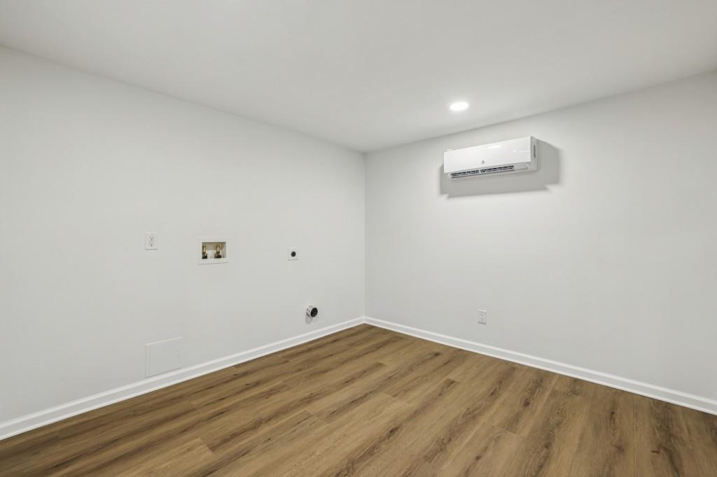 1593 Van Epps Street SE