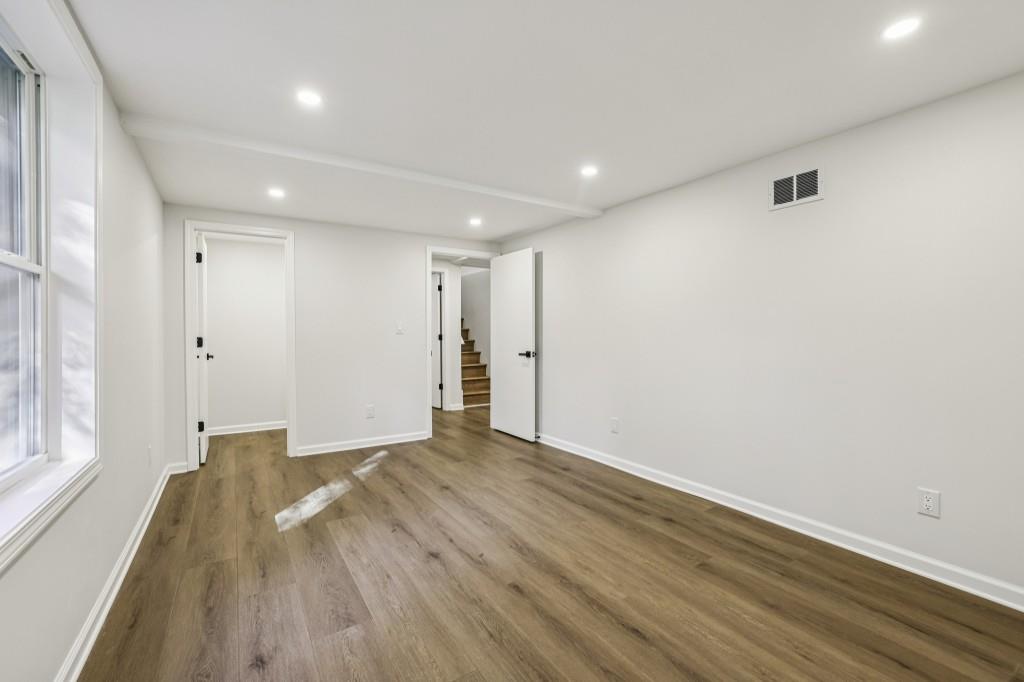 1593 Van Epps Street SE