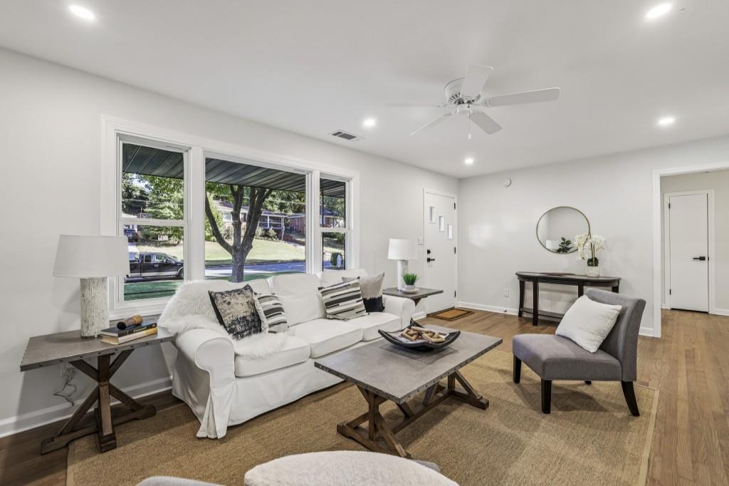 1593 Van Epps Street SE