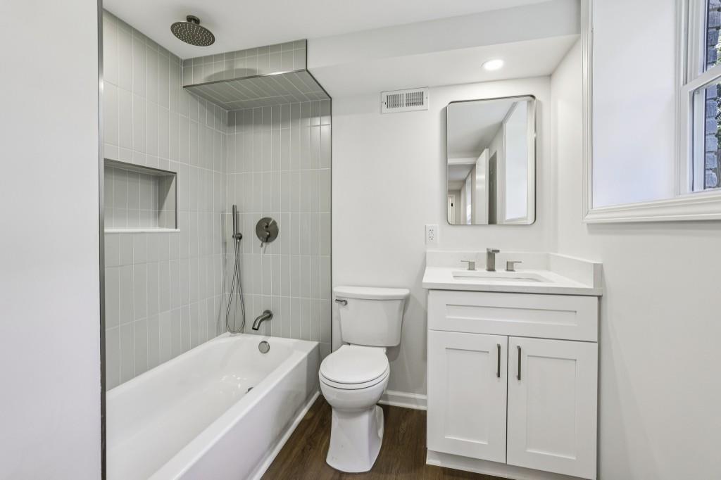 1593 Van Epps Street SE