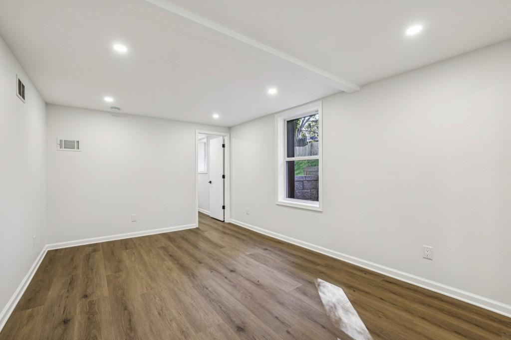 1593 Van Epps Street SE