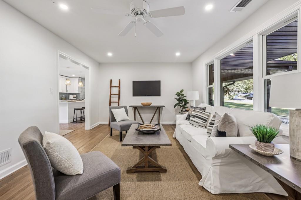 1593 Van Epps Street SE