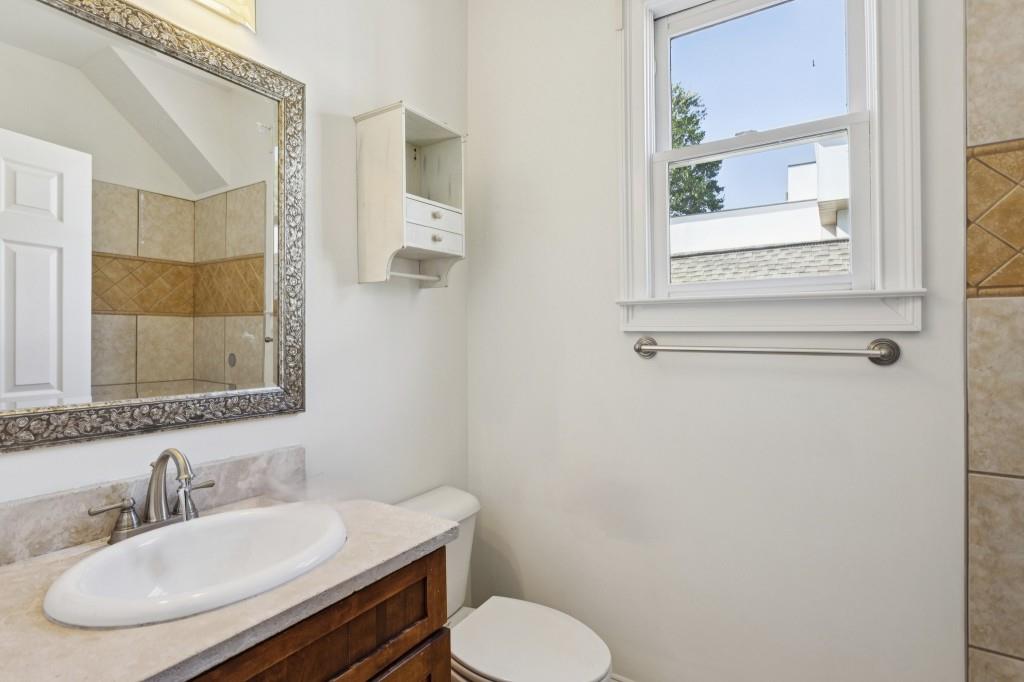 546 Highland Avenue NE