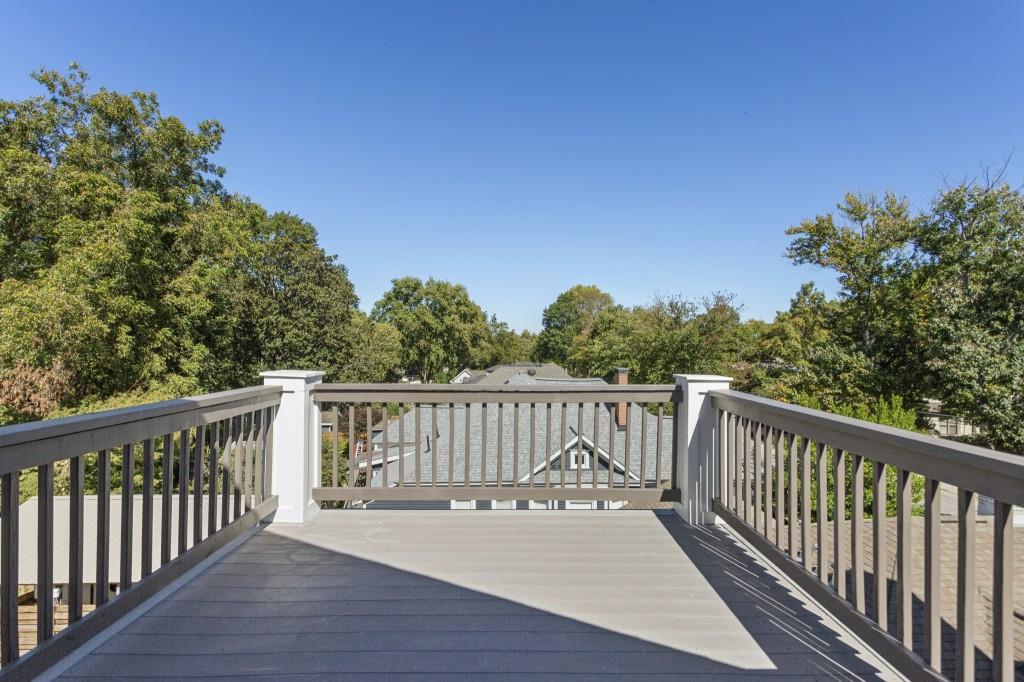 546 Highland Avenue NE