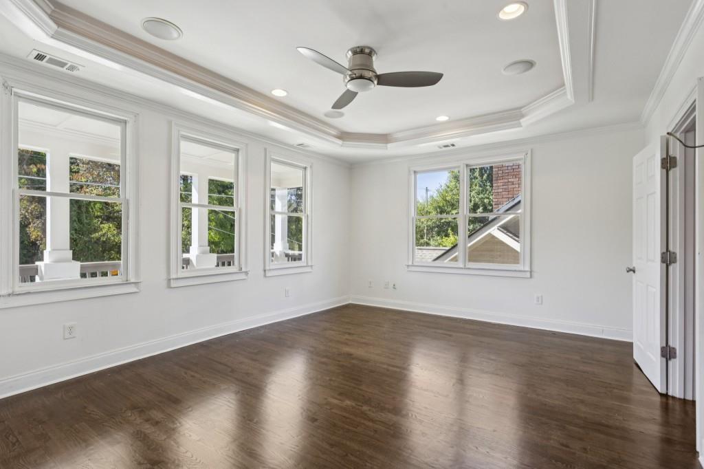 546 Highland Avenue NE