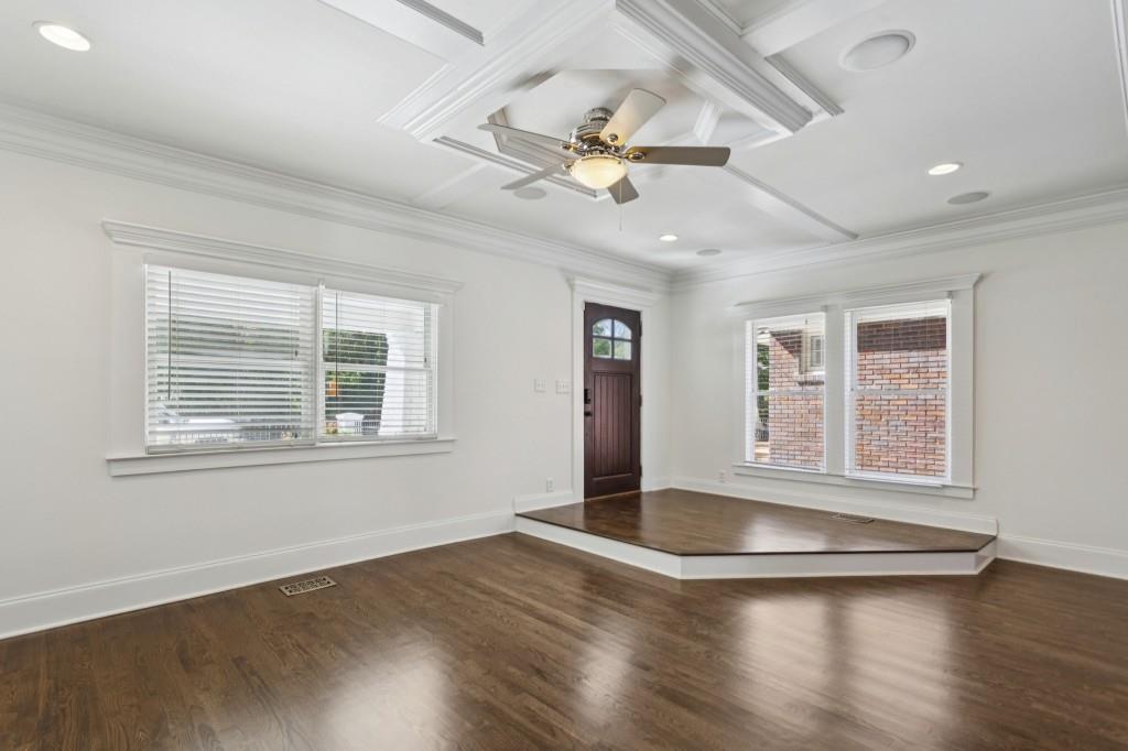 546 Highland Avenue NE