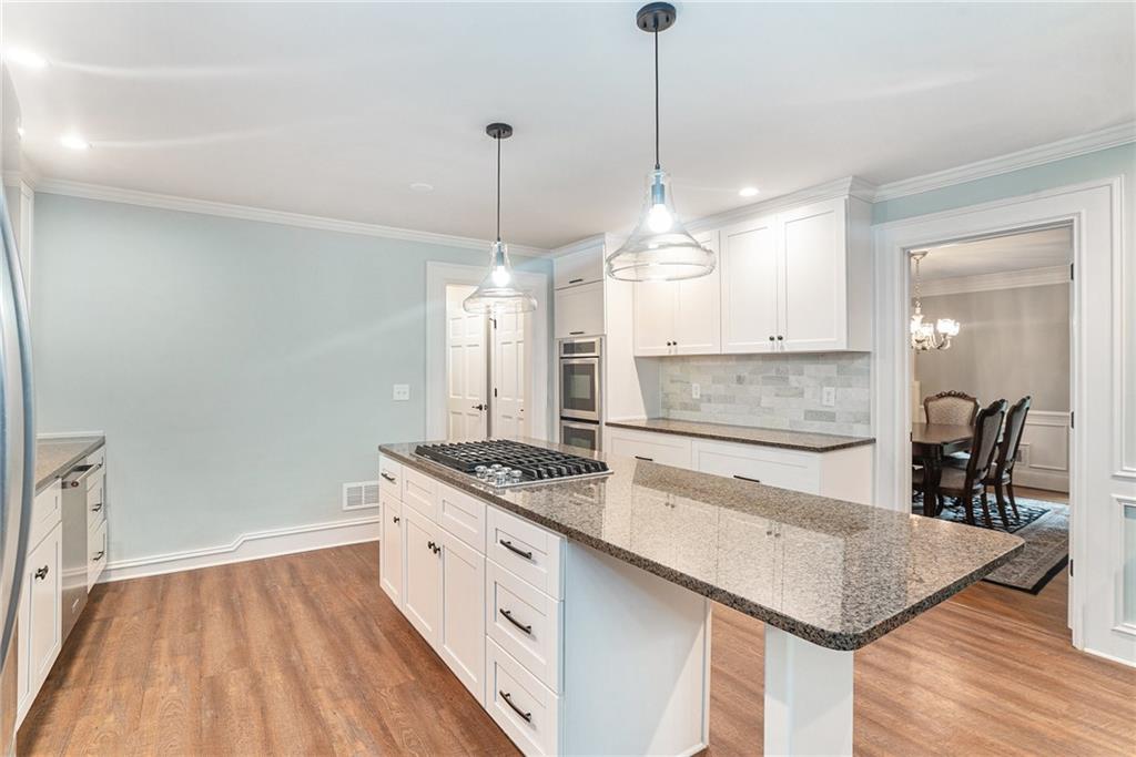 5041 Bainbridge Court