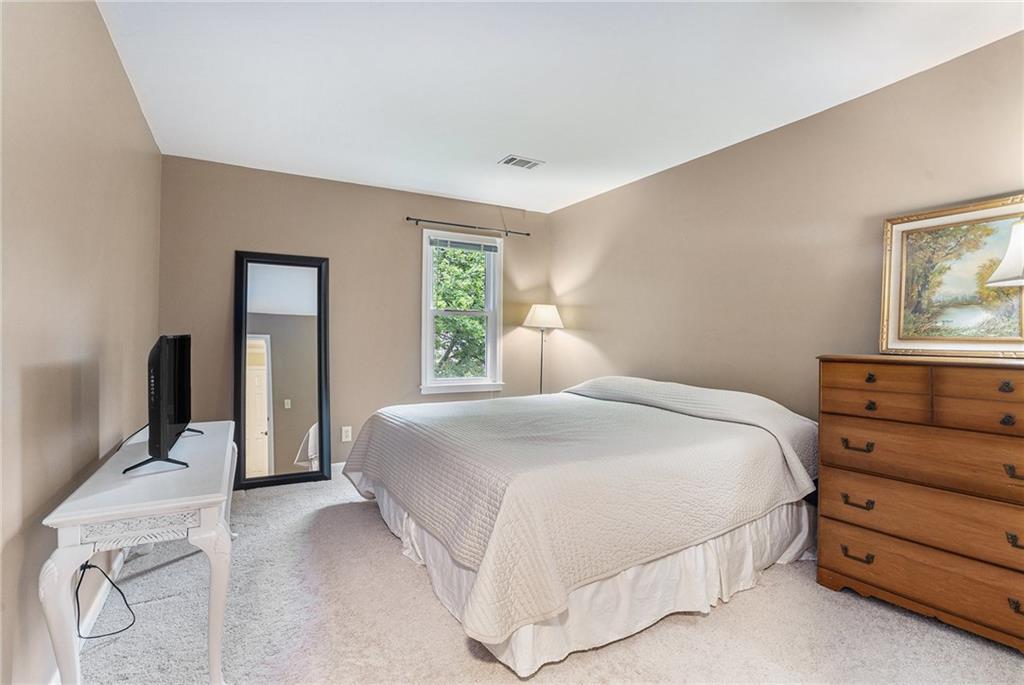 5041 Bainbridge Court