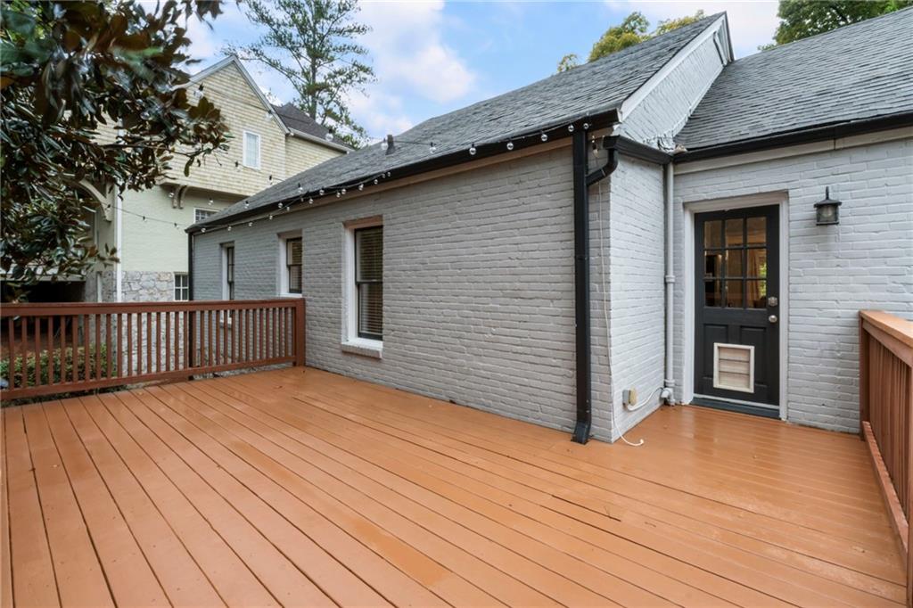 817 Highland Terrace NE