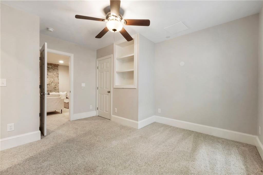 817 Highland Terrace NE