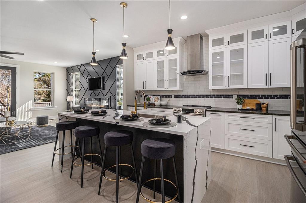 608 S Evelyn Place NW