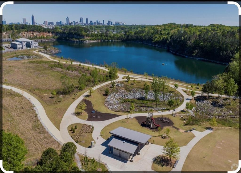 608 S Evelyn Place NW