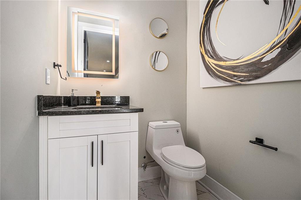 608 S Evelyn Place NW