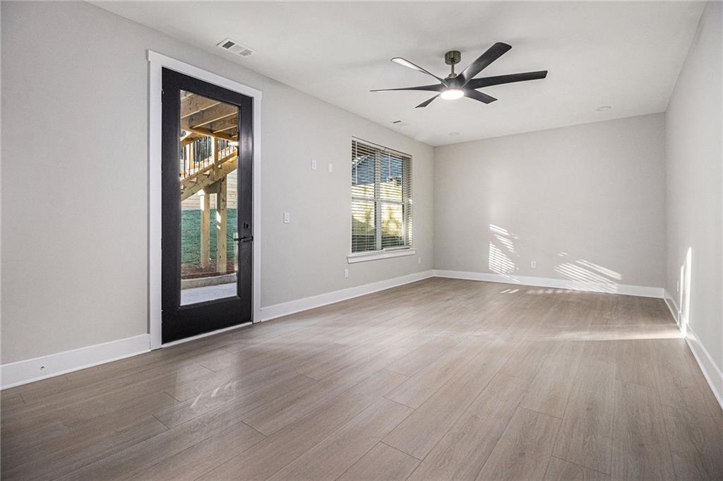 608 S Evelyn Place NW