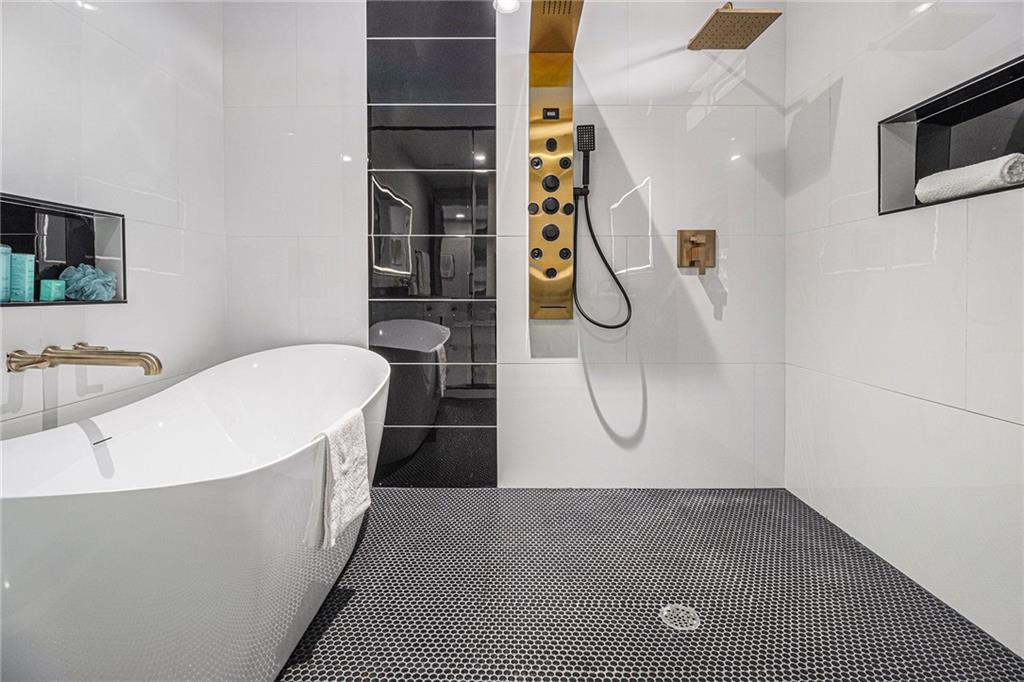 608 S Evelyn Place NW