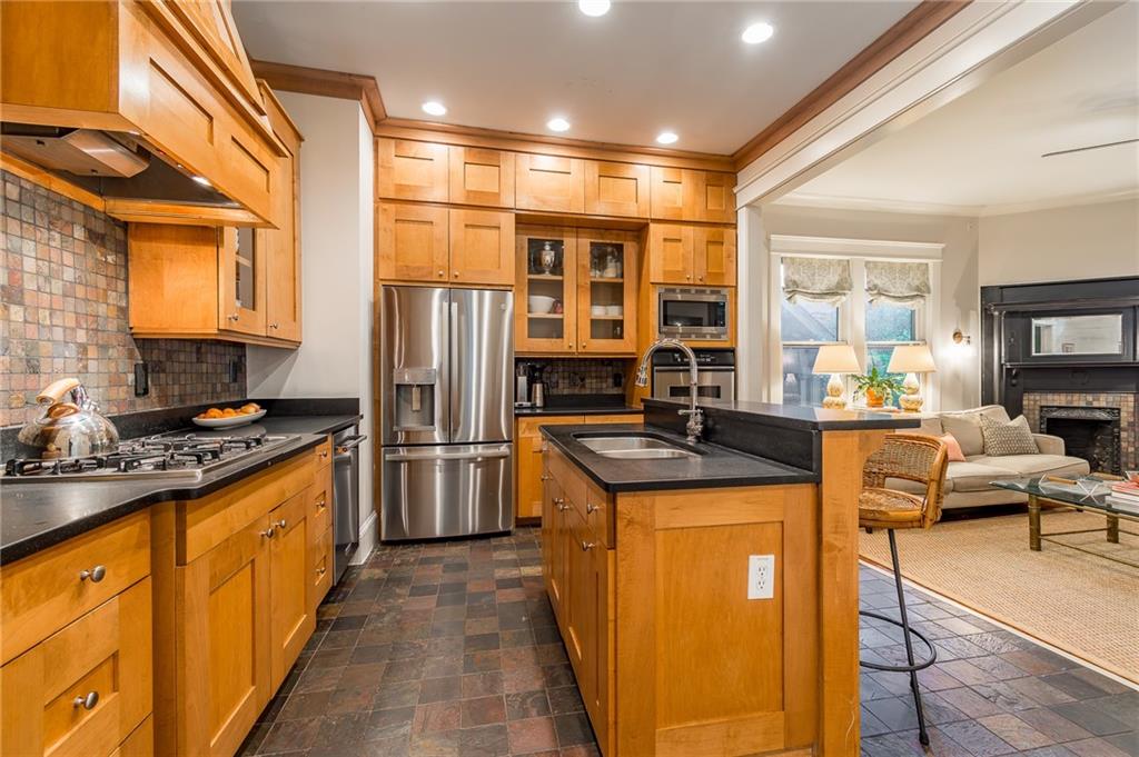 495 Greenwood Avenue NE