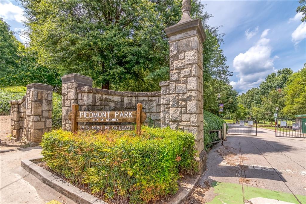 495 Greenwood Avenue NE