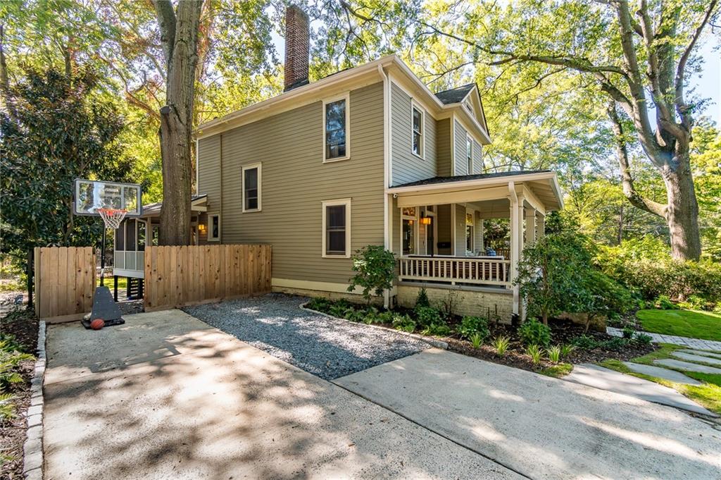 495 Greenwood Avenue NE