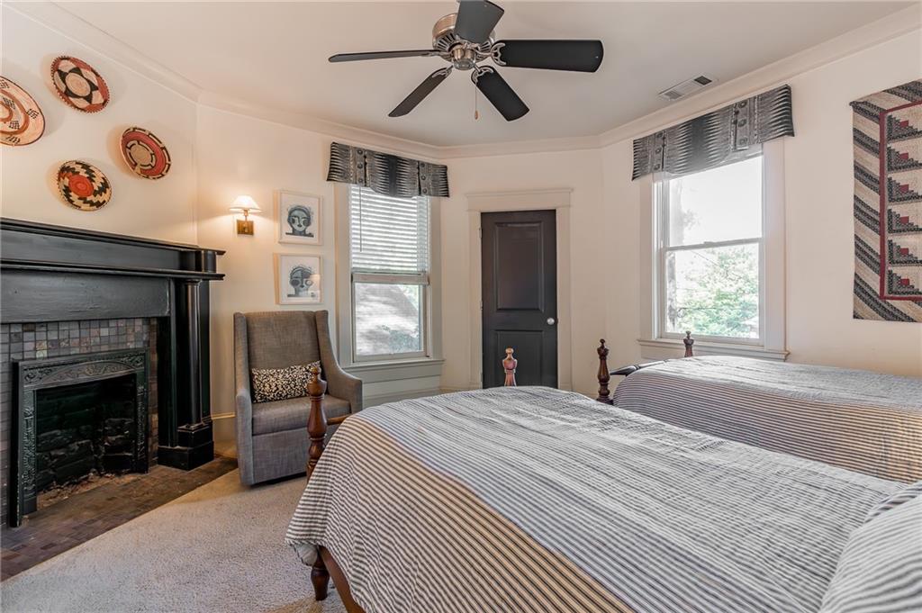 495 Greenwood Avenue NE