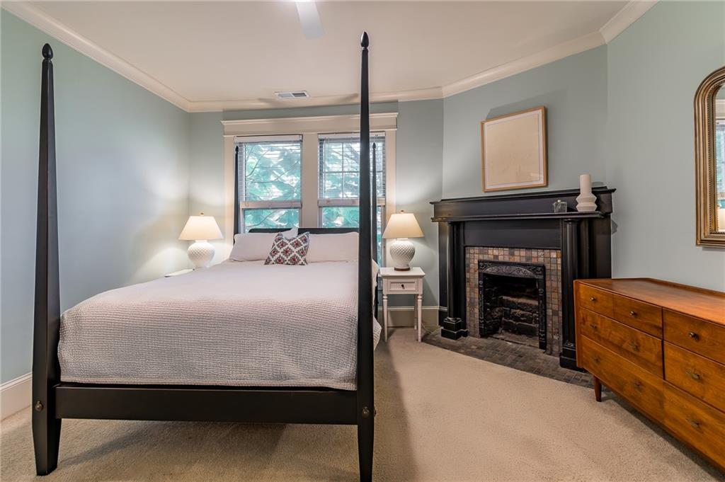 495 Greenwood Avenue NE