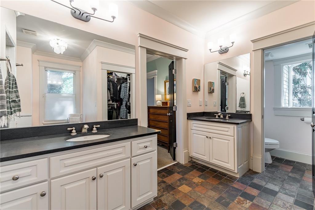 495 Greenwood Avenue NE