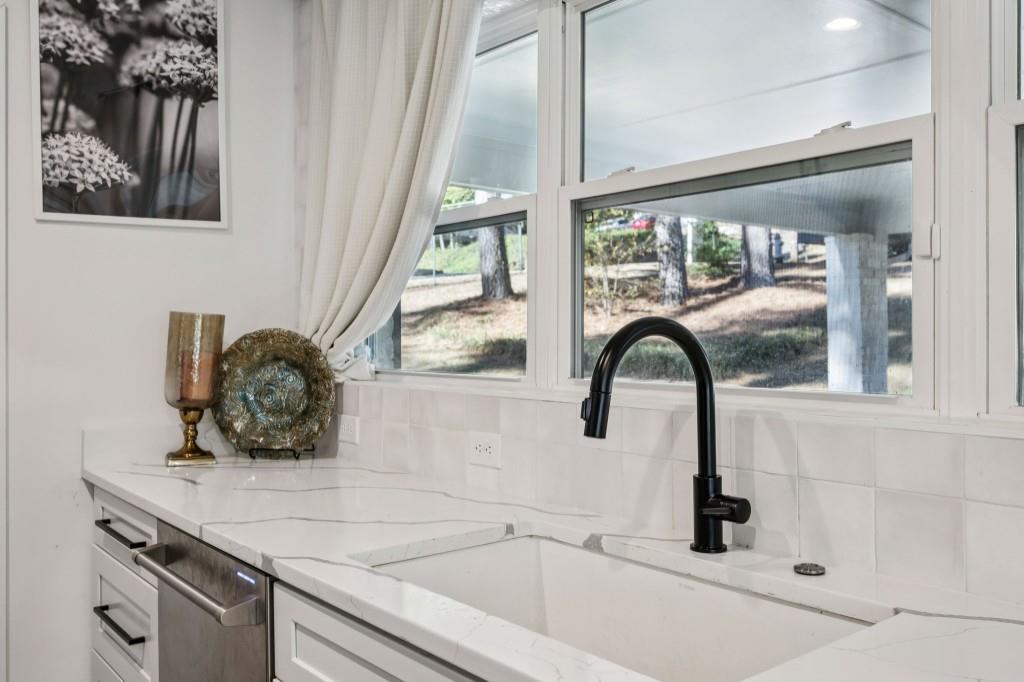 2432 Kelly Lake Drive