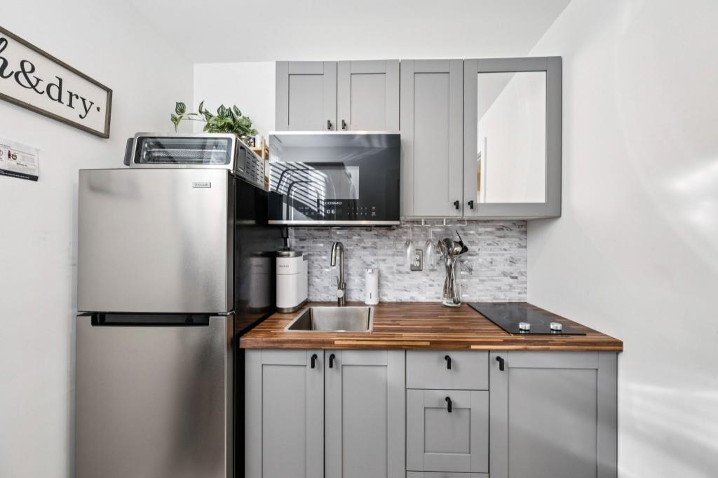 2432 Kelly Lake Drive