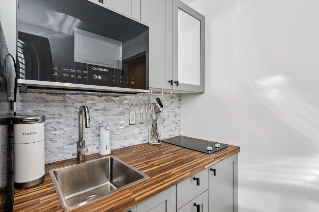 2432 Kelly Lake Drive