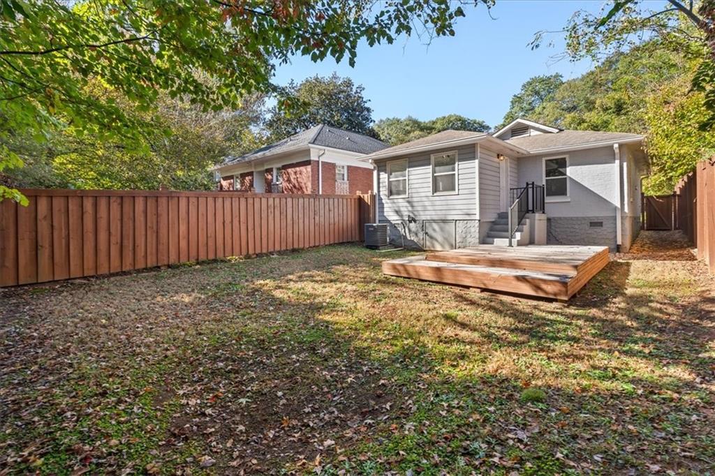 308 Mcpherson Place SE