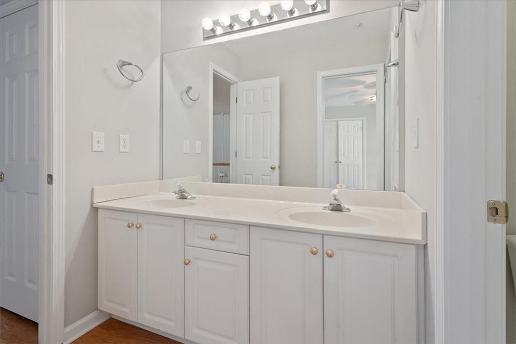 1262 Parkview Lane NW