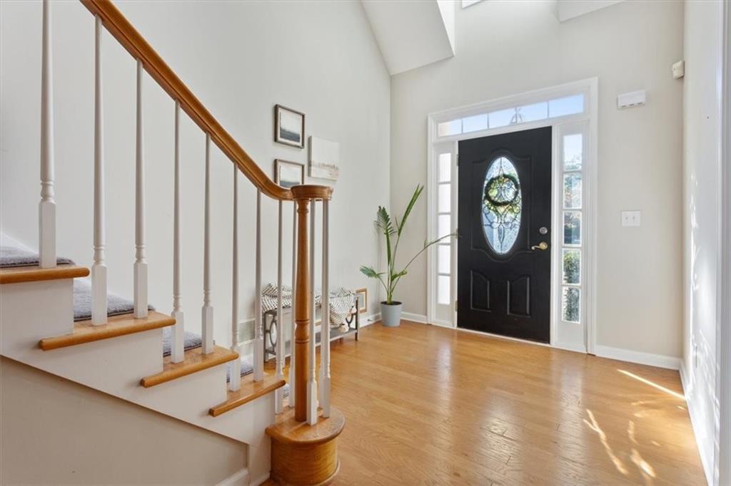 1262 Parkview Lane NW