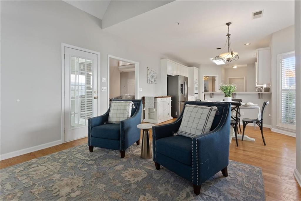 1262 Parkview Lane NW