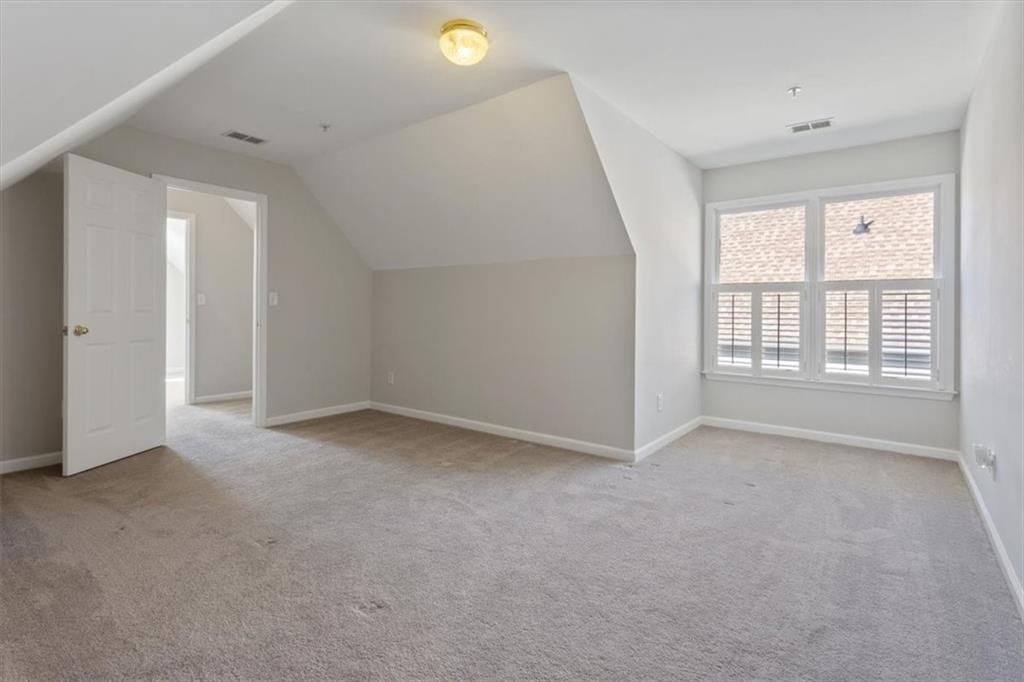 1262 Parkview Lane NW