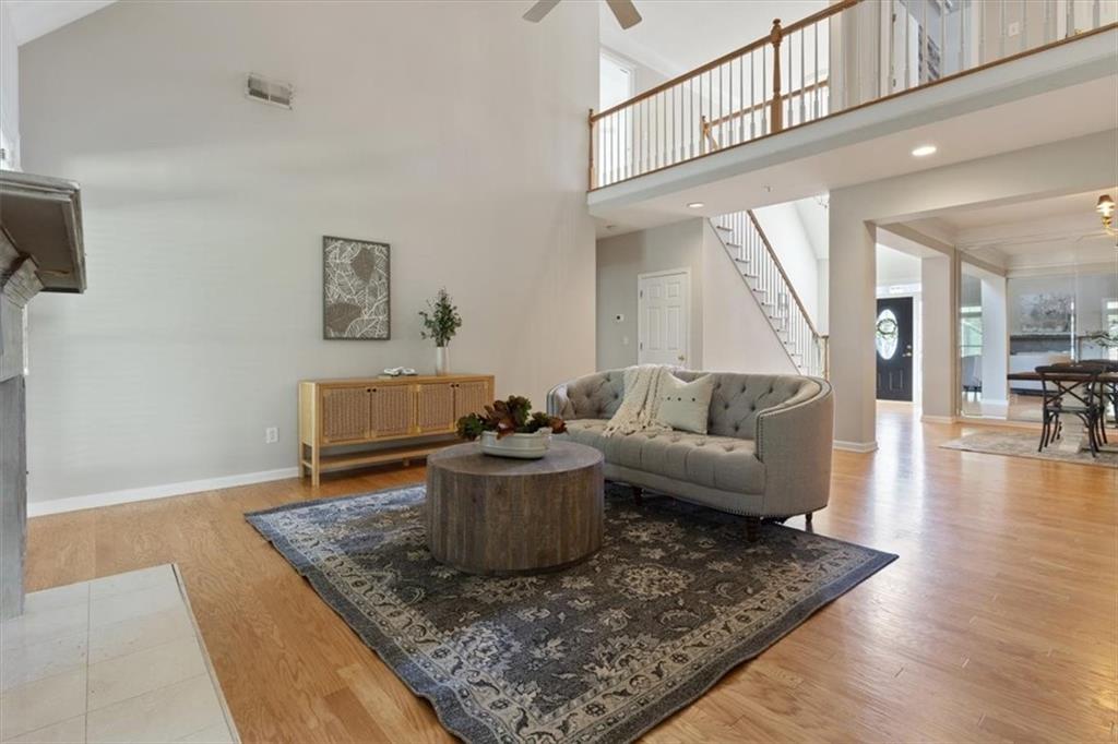 1262 Parkview Lane NW