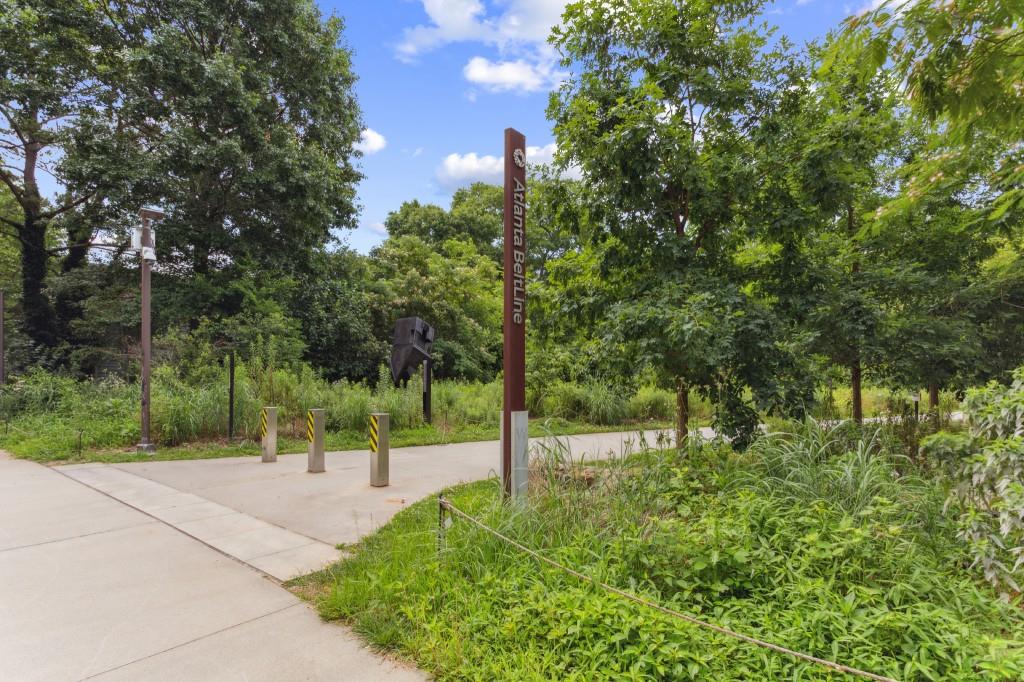 1024 Robert Smalls Way