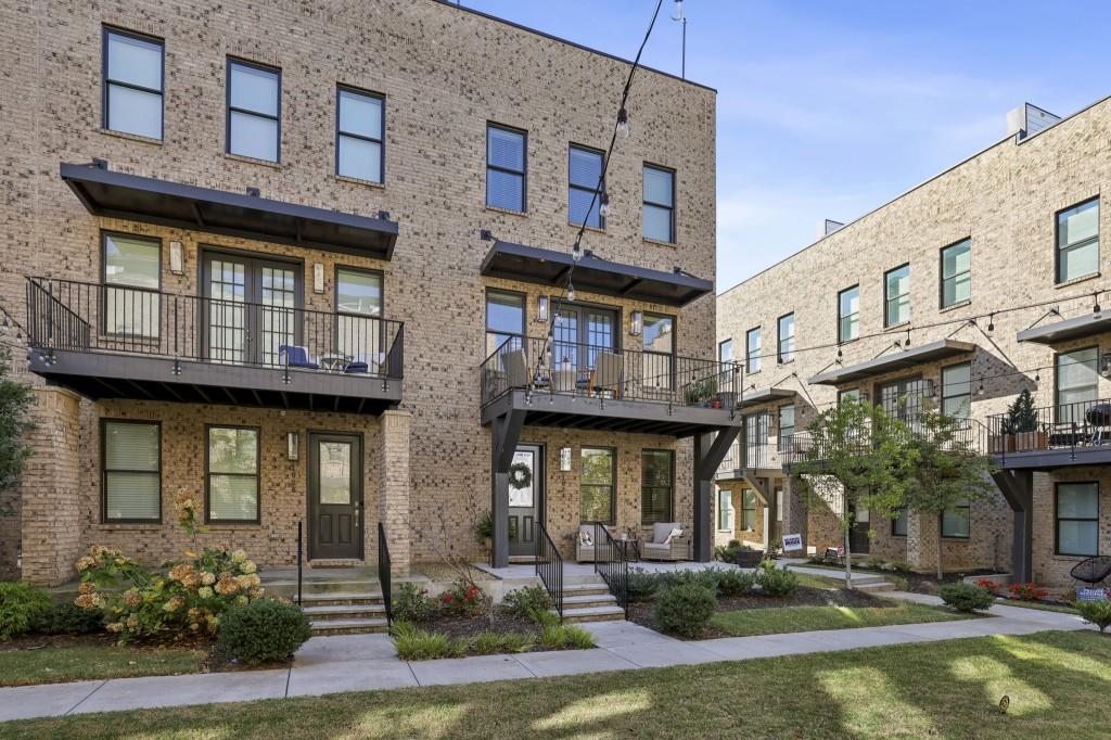 1024 Robert Smalls Way