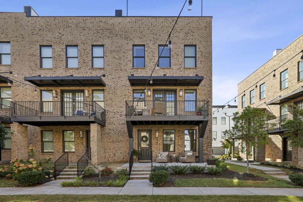 1024 Robert Smalls Way