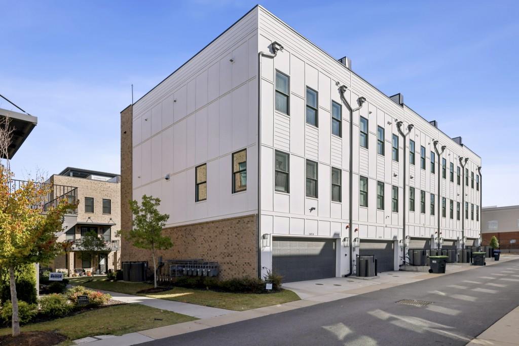 1024 Robert Smalls Way