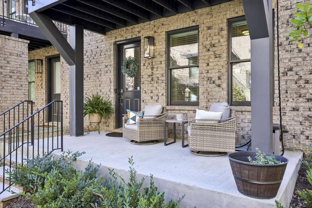 1024 Robert Smalls Way